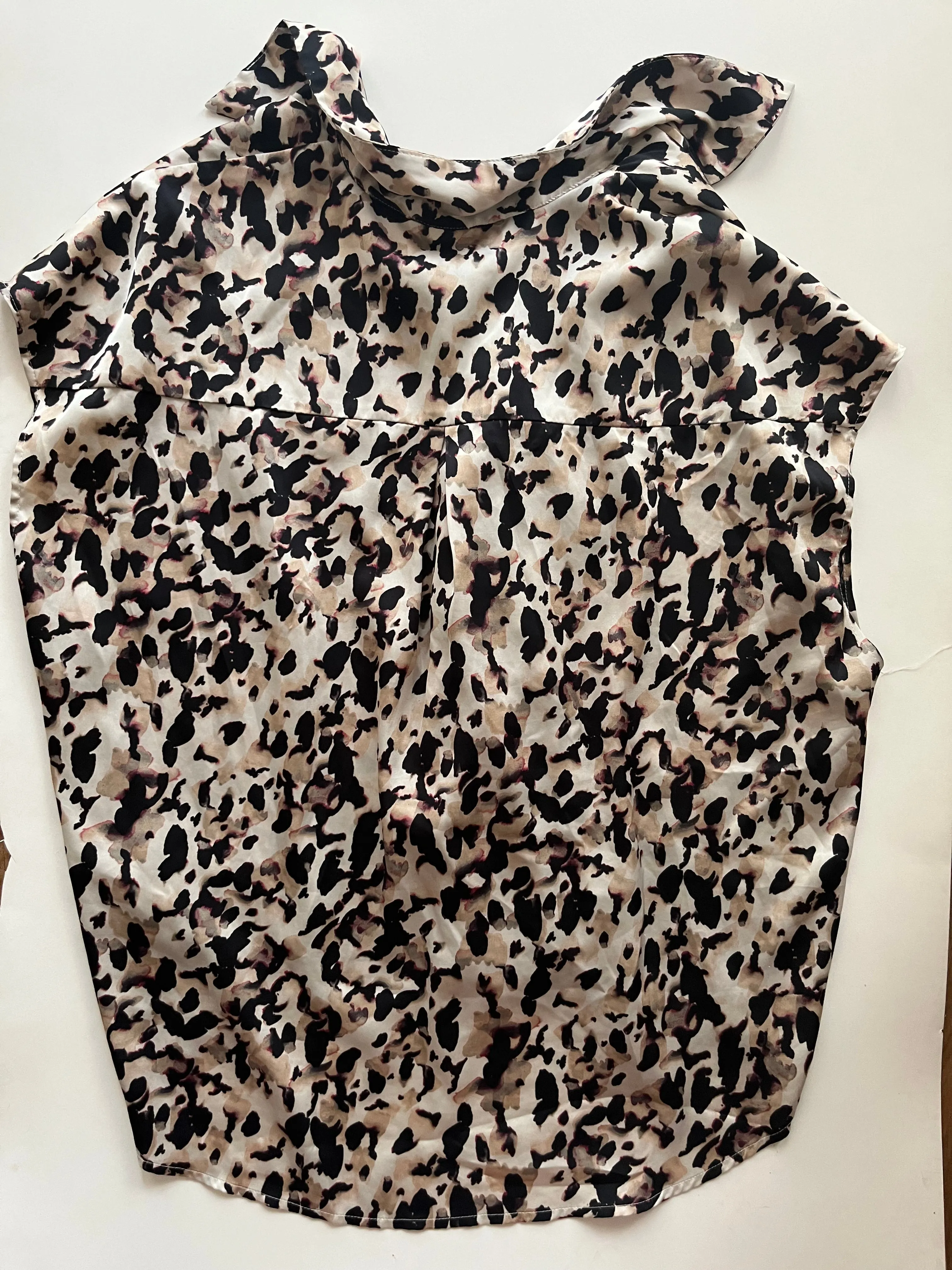 Animal Print Blouse Sleeveless Banana Republic, Size L