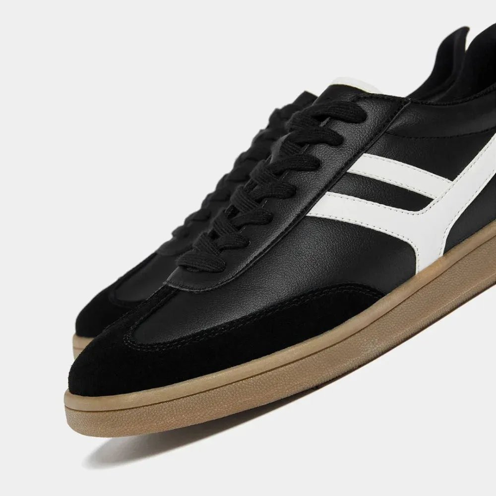 Pull & Bear Black Contrast Retro Trainers for Stylish Comfort