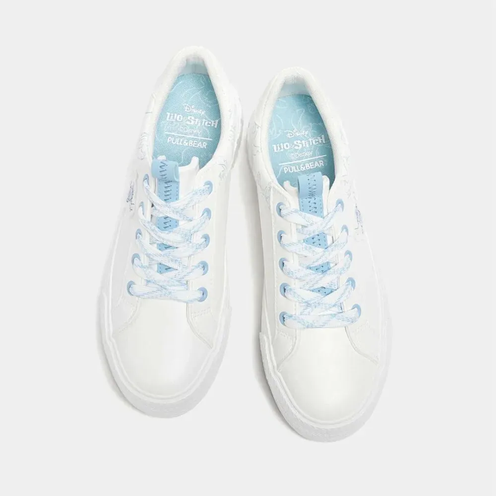 Sure! Heres a more optimized title for the product: 

Pull & Bear Womens Lilo & Stitch Sneakers - White & Blue

This format makes it clear that its a womens sneaker and specifies the color while maintaining the brand and design elements.