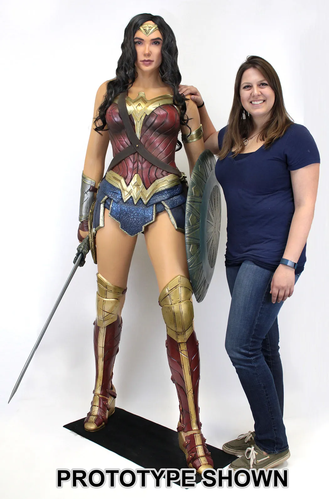 Wonder Woman - Lifesize Foam Replica - DC Comics - NECA Collectibles